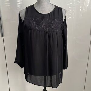 MICHAEL KORS Long Sleeve Black Cold Shoulder Blouse Lace Detail, Size M